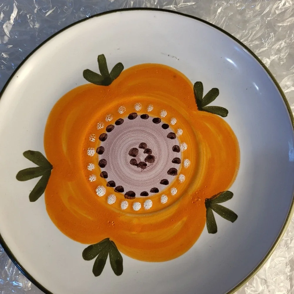 Set of 4 - Orange Flower Decorative Plates 7-1/4